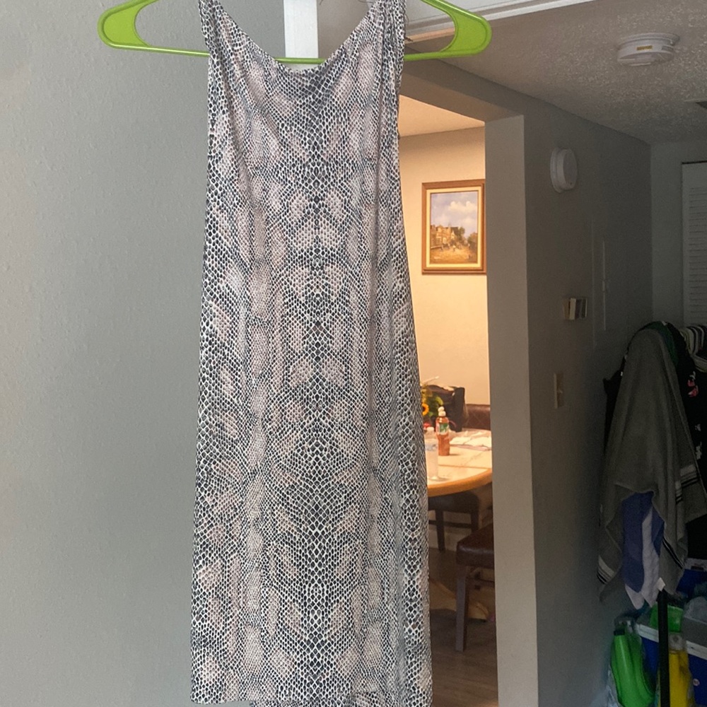 Mini dress snake print pretty little thing size 8 , / small